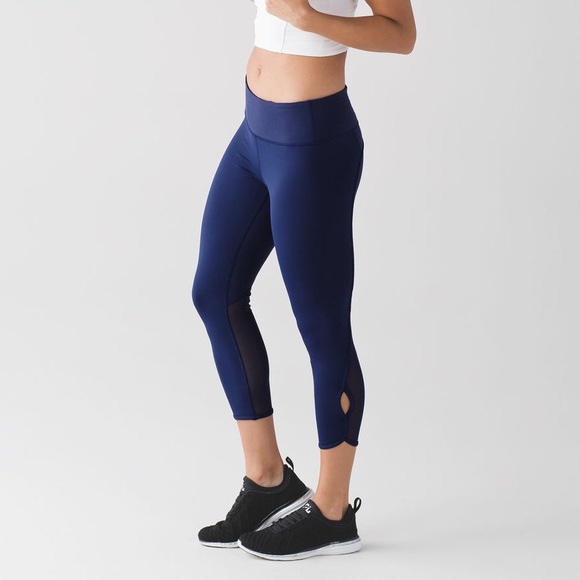 lululemon athletica Pants - 🆕⫸ Lululemon Beat the Heat Crop Pant Hero Blue 6